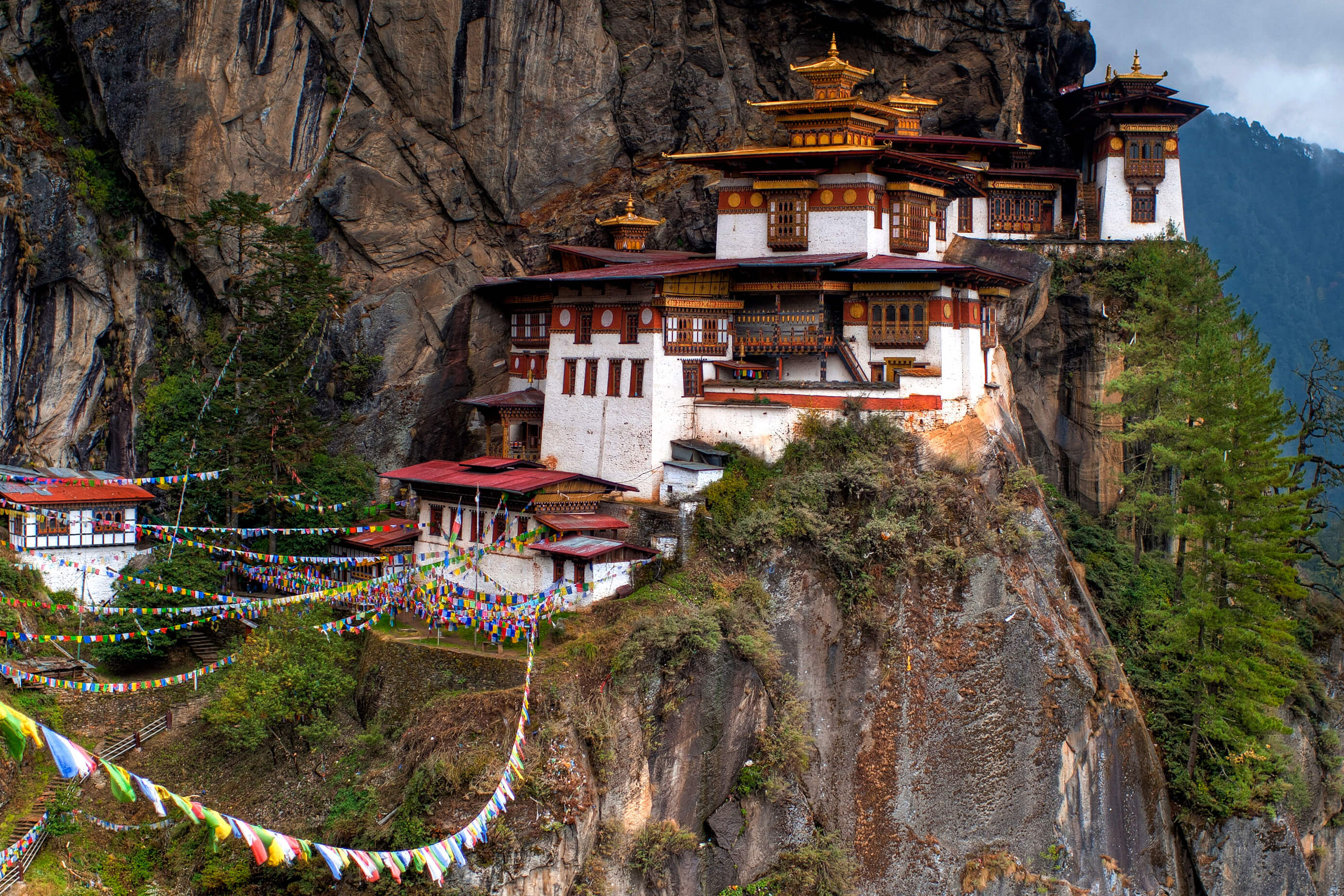Káº¿t quáº£ hÃ¬nh áº£nh cho Â KhÃ¡m phÃ¡Â ÄÃ¨o Dochula cao 3.050 m Bhutan