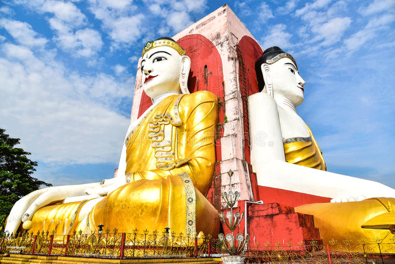 golden-buddha-statues-kyaik-pun-paya-75317608