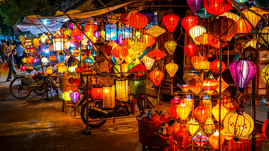 lanterns-in-the-market.-pc.-urlaubsguru